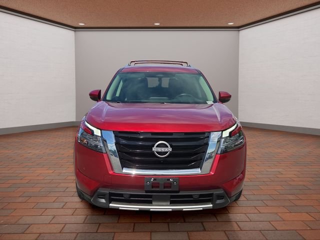 Used 2023 Scarlet Nissan SL image 31