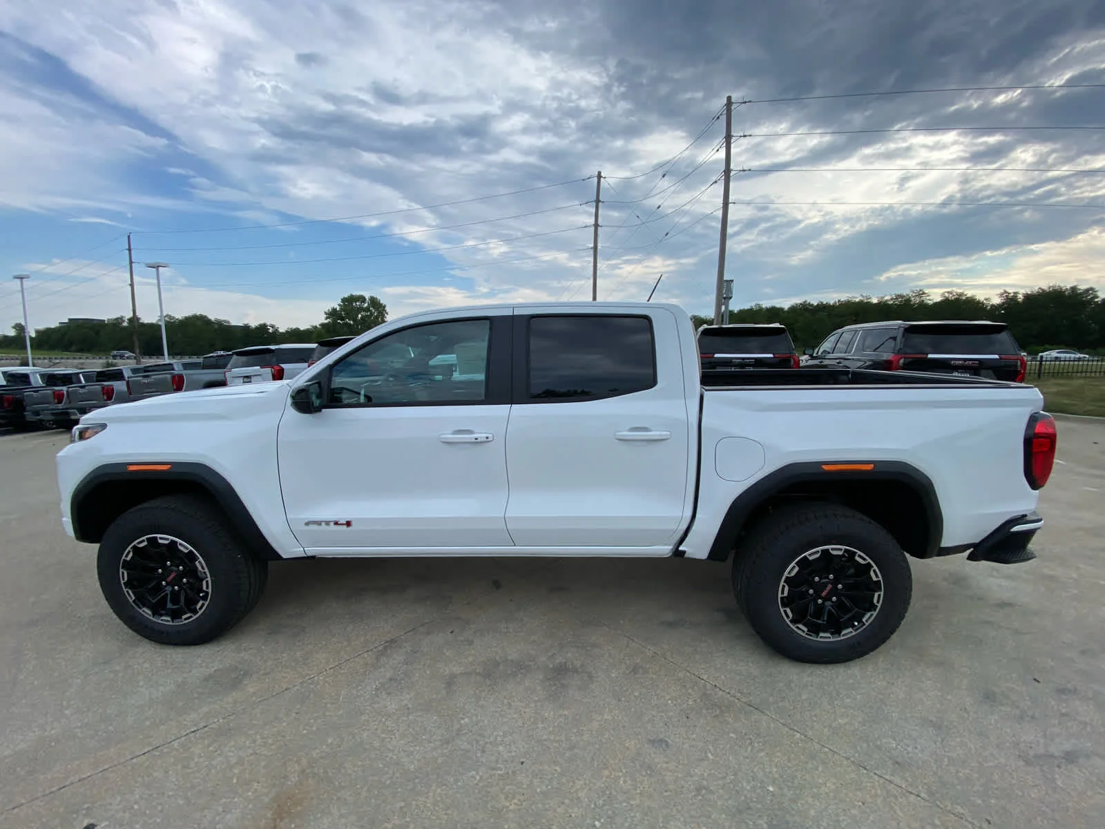 New 2026 Summit White GMC AT4 image 5