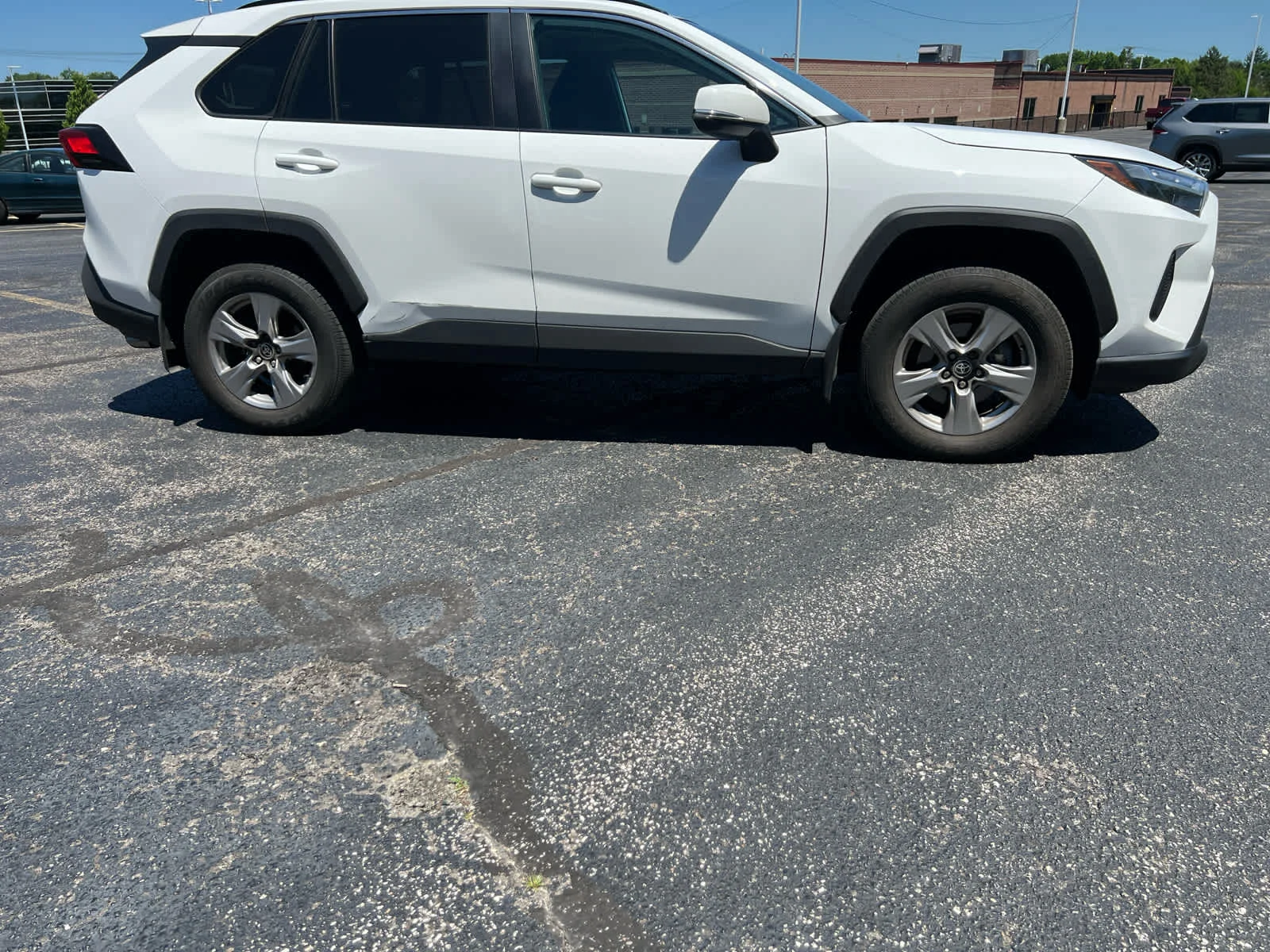 Used 2023 Ice Cap Toyota XLE image 7