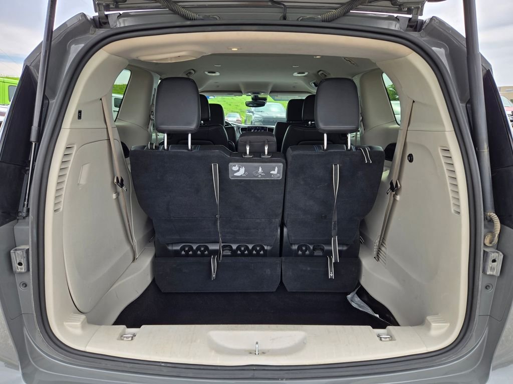 Used 2021 White Chrysler Touring L image 30