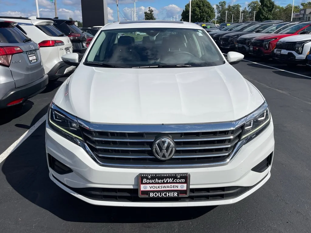 Used 2022 Pure White Volkswagen 2.0T SE image 8