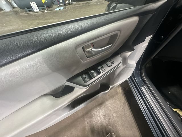 Used 2015 Gray Toyota SE image 19