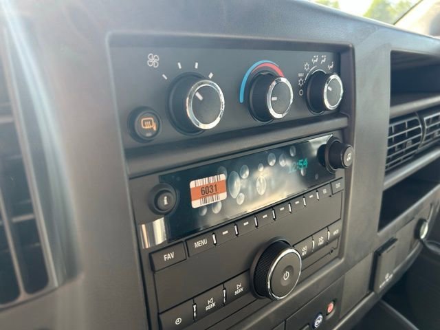 2025 Chevrolet Express Cargo Work Van - Photo 20