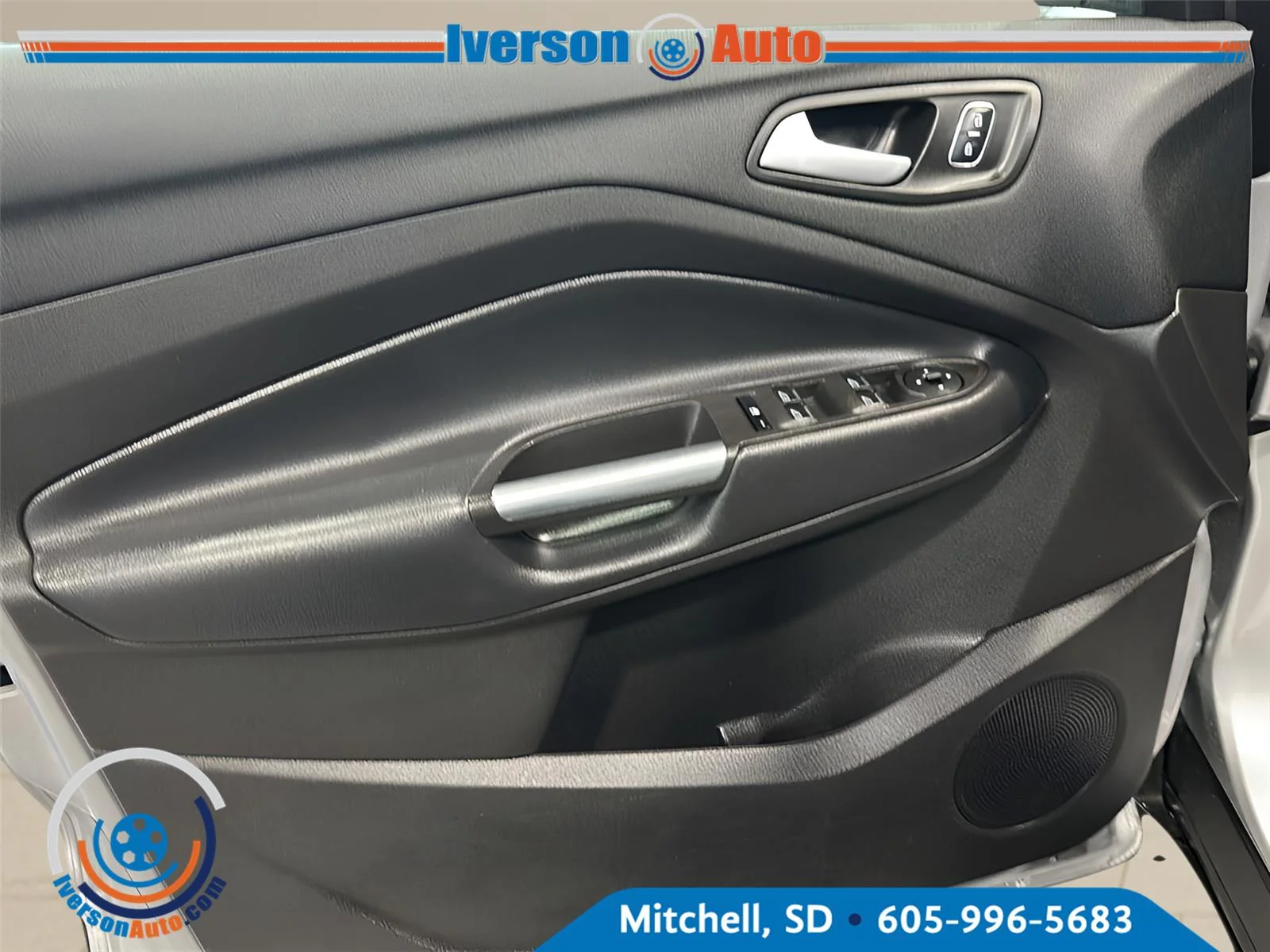 Used 2019 Ingot Silver Ford SEL image 13