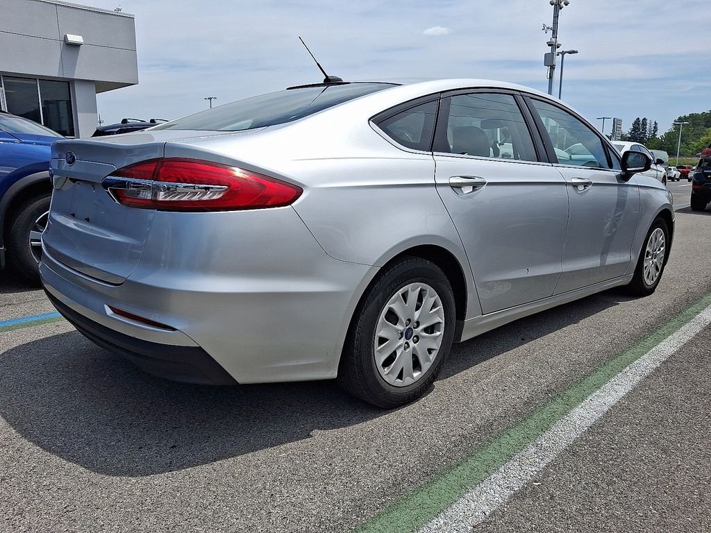 Used 2019 Silver Ford S image 6