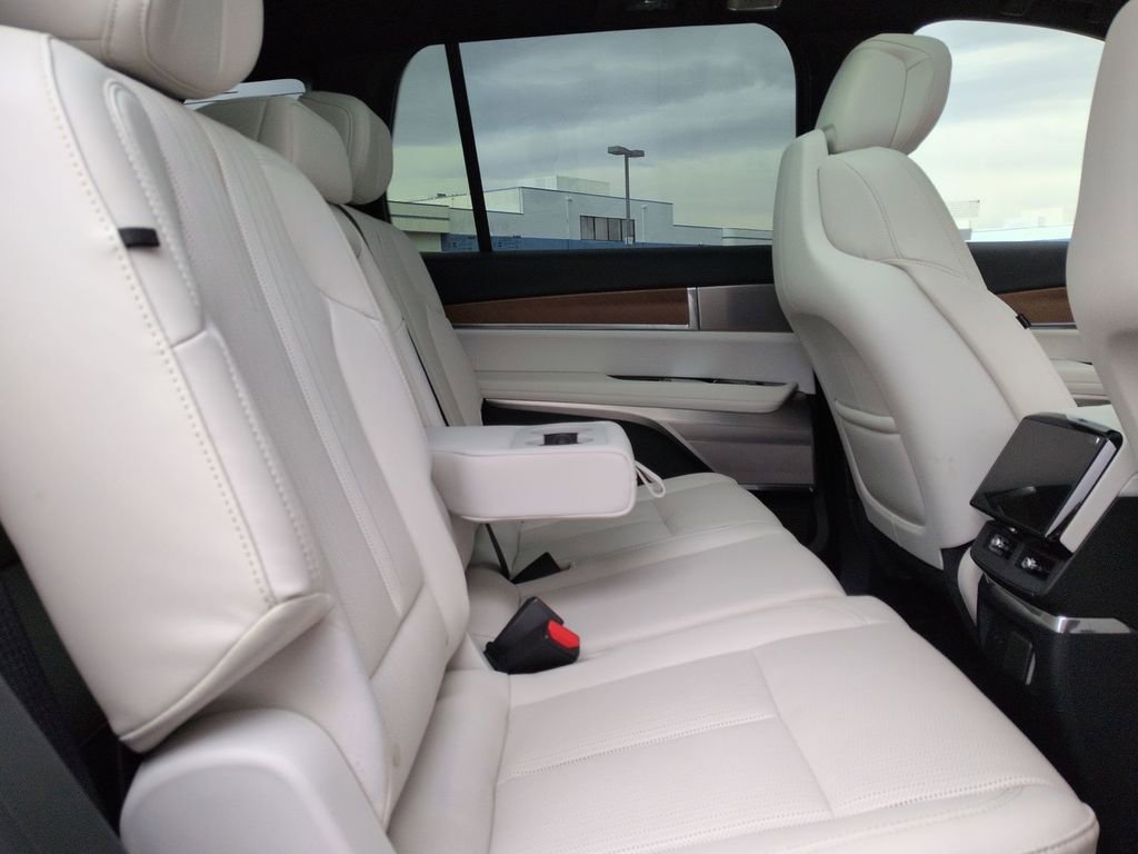 2026 Cadillac VISTIQ Sport - Photo 43