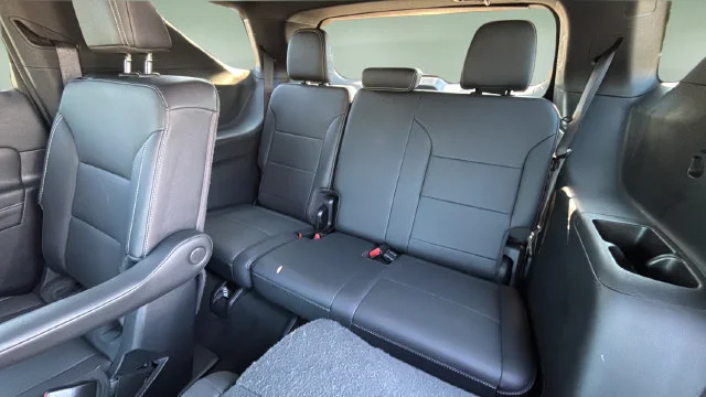 Used 2025 Sterling Gray Metallic Chevrolet LT image 33