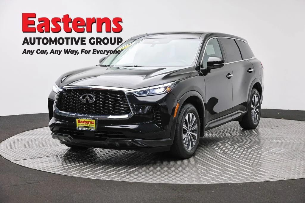 Used 2023 Black INFINITI PURE image 1