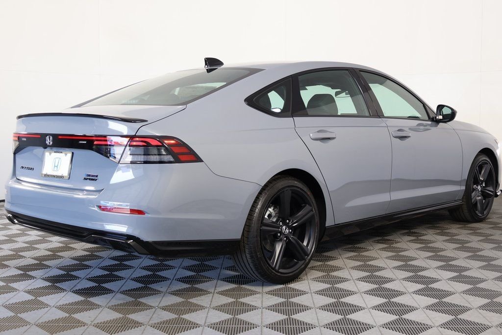 New 2026 Urban Gray Pearl Honda Sport-L image 2