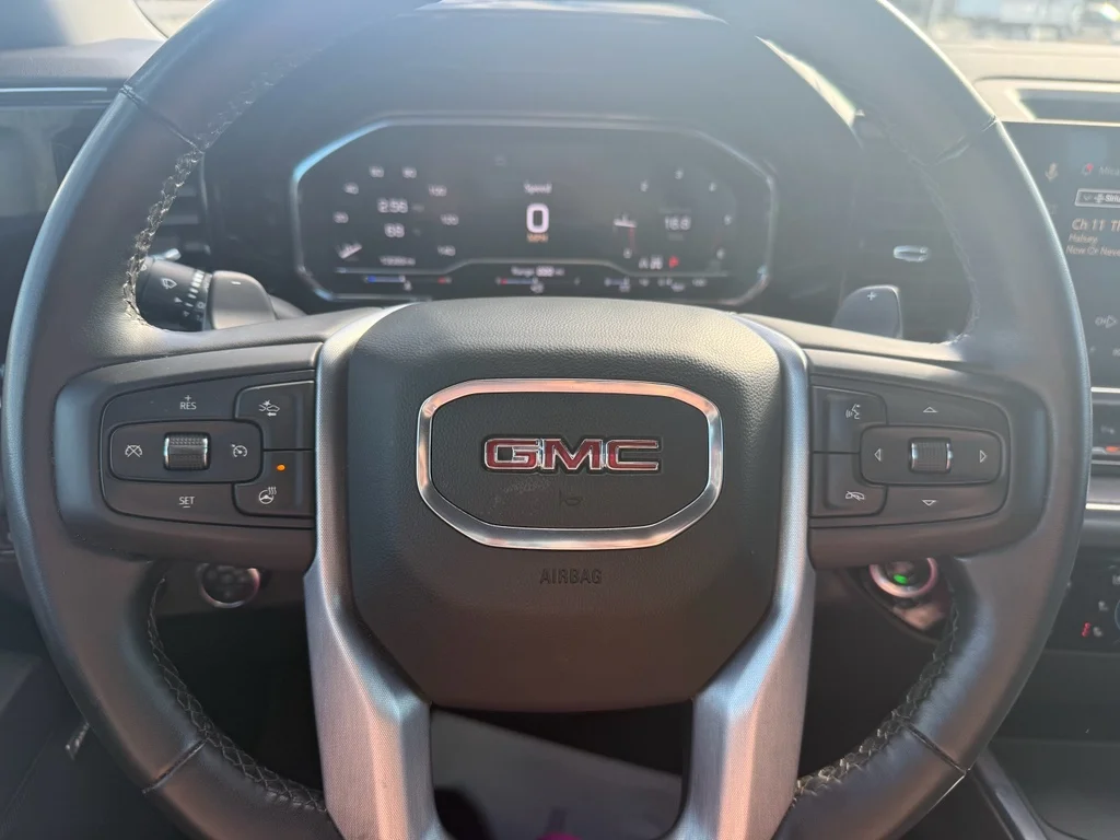 2024 GMC Sierra 1500 SLT - Photo 18