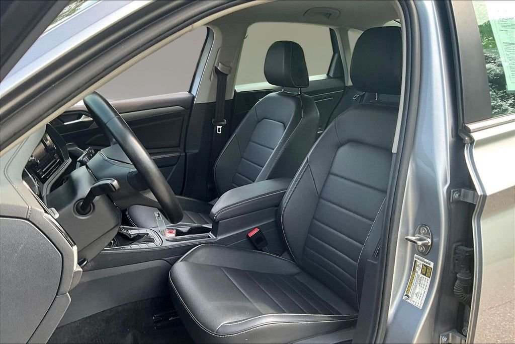 Used 2024 Silver Volkswagen 1.5T SE image 19