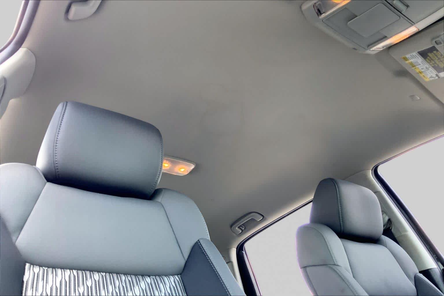 Used 2019 Midnight Black Metallic Toyota SR5 image 14