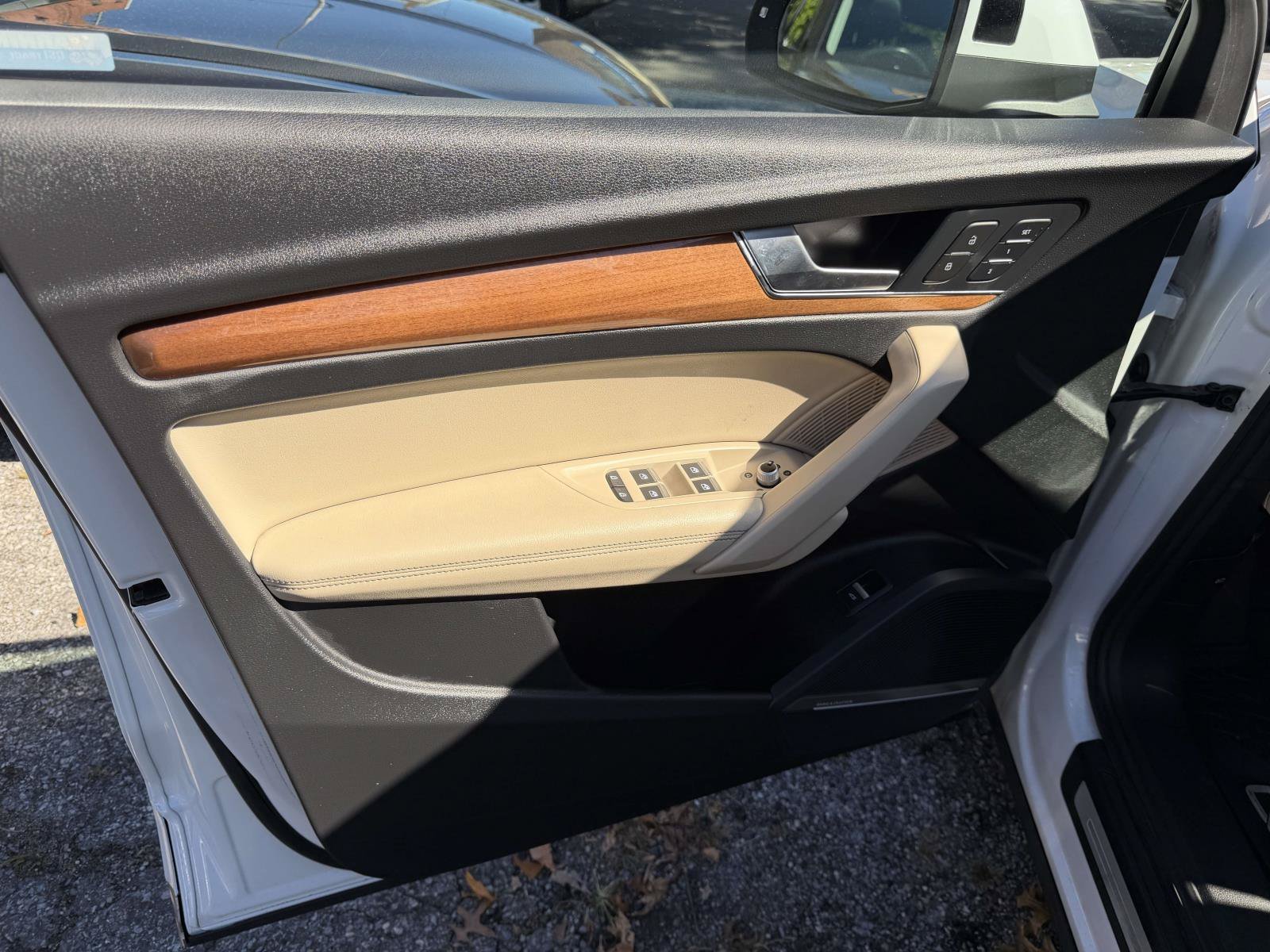 Used 2022 White Audi S line Premium Plus image 15