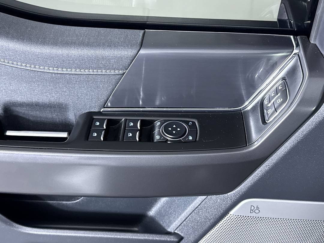 Used 2024 Avalanche Ford LARIAT image 14