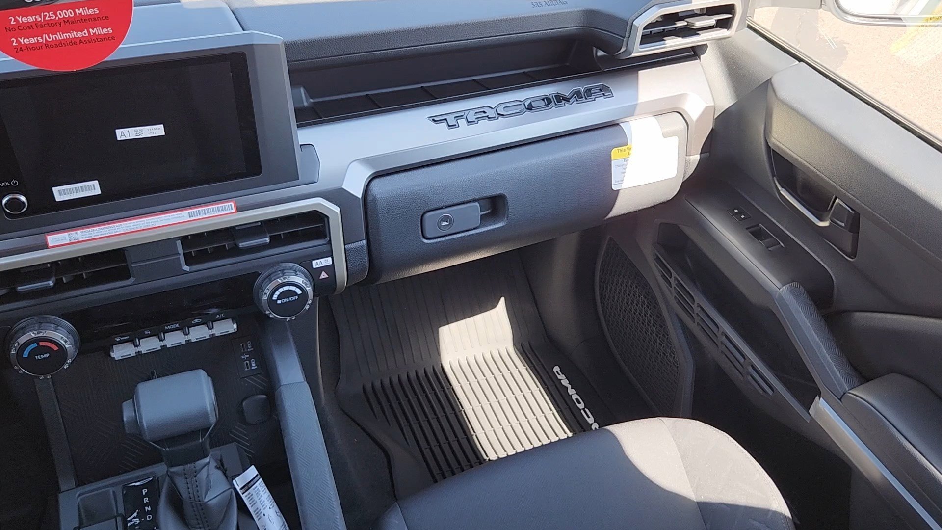 2026 Toyota Tacoma SR5 - Photo 6