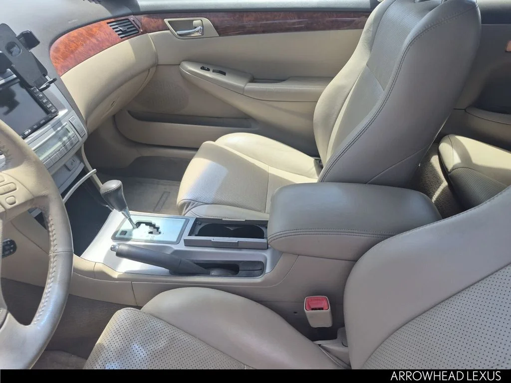 Used 2006 White Toyota SLE image 10