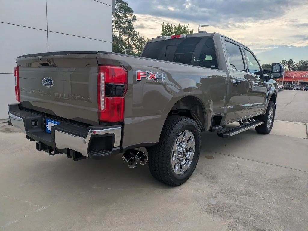 New 2026 Marsh Gray Ford Lariat image 4