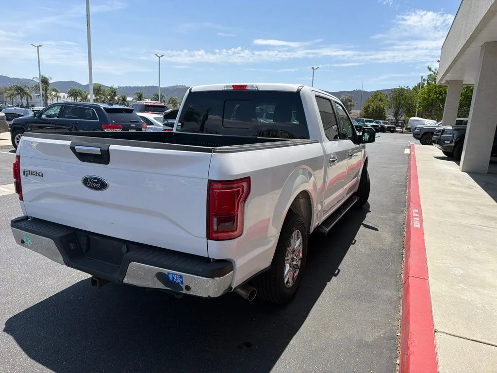 Used 2017 White Ford XLT image 7