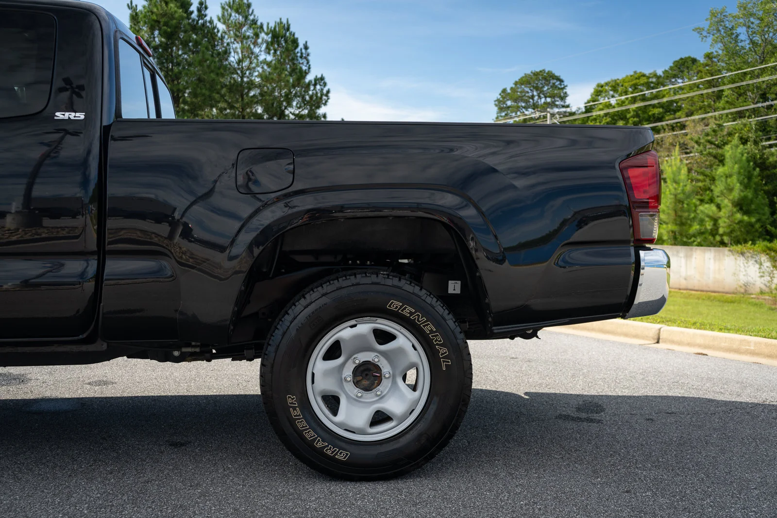Used 2022 Black Toyota SR5 image 6