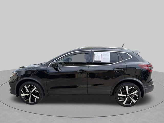 Used 2022 Black Nissan SL image 9