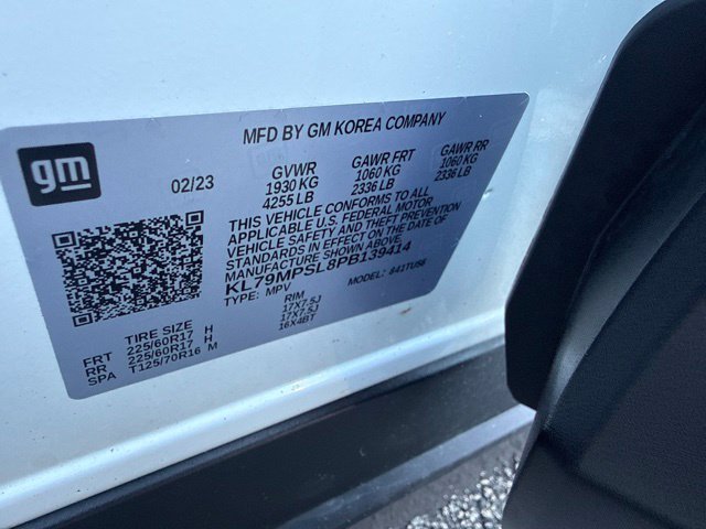 Used 2023 SUMMIT WHITE Chevrolet LT image 10
