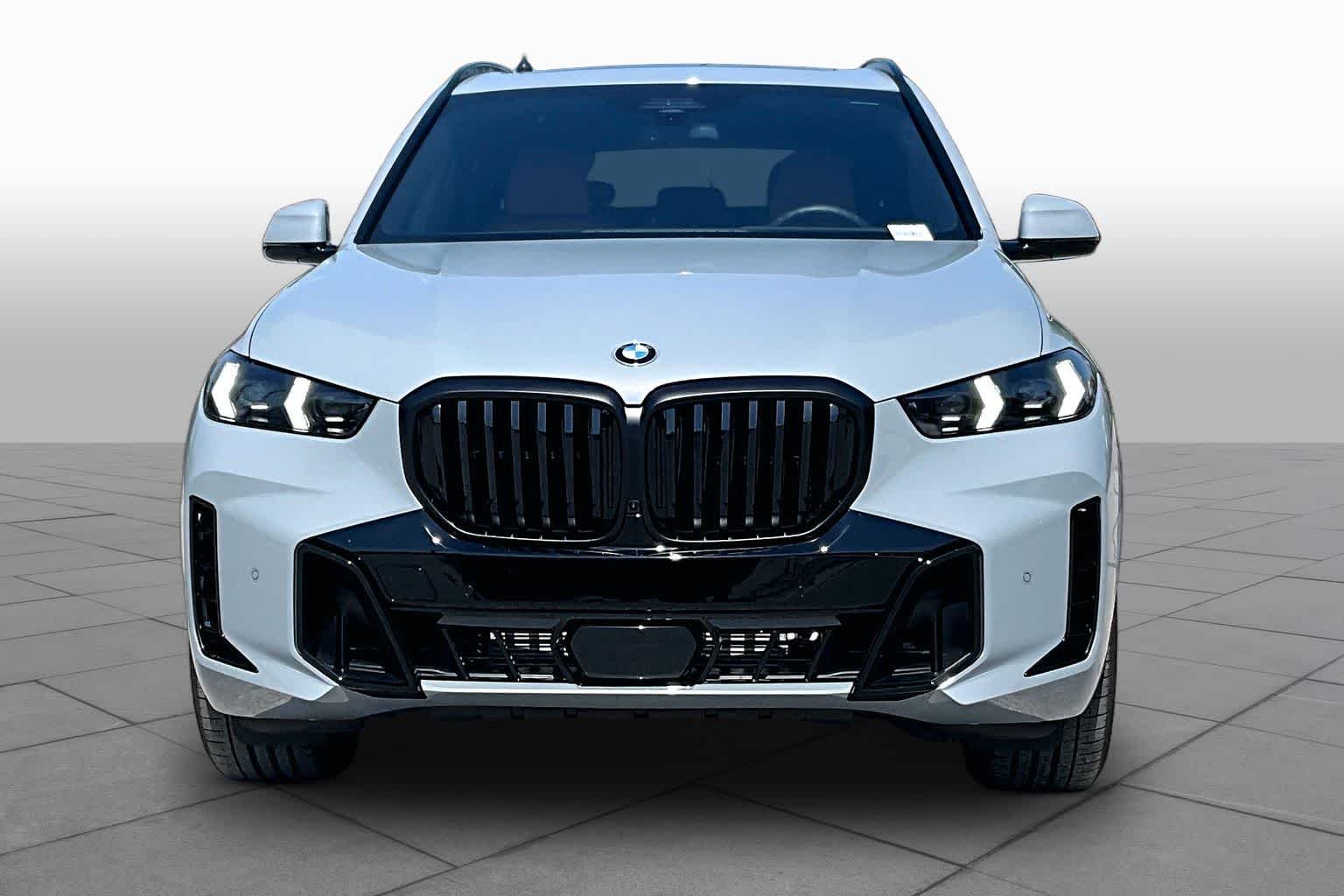 Used 2026 Brooklyn Grey Metallic BMW sDrive40i image 3