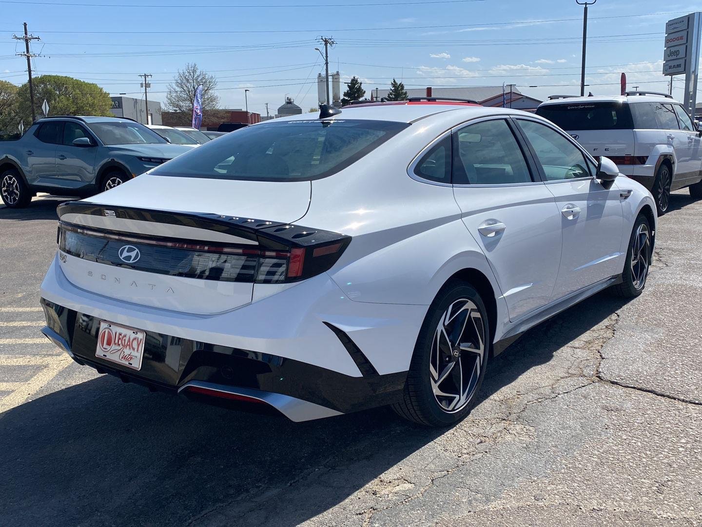 2026 Hyundai Sonata SEL - Photo 5