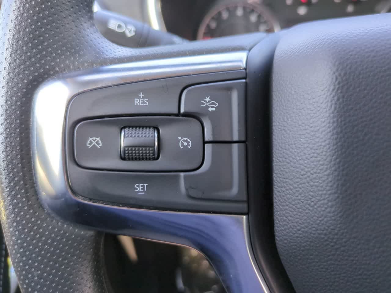 Used 2025 Sterling Gray Metallic Chevrolet LT image 23