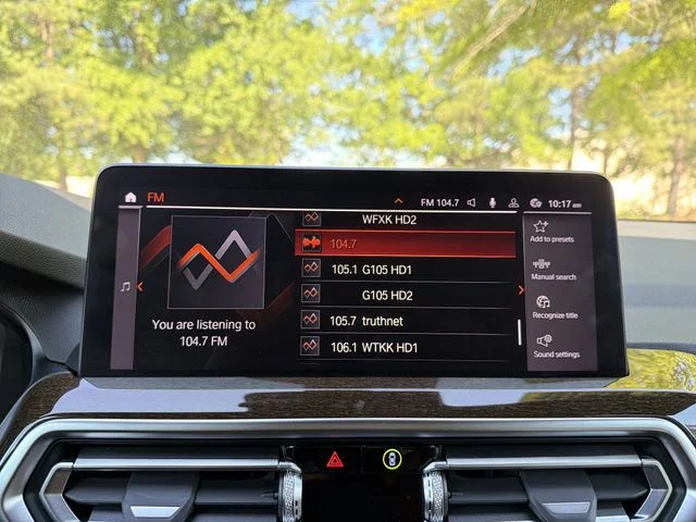 Used 2023 Gray BMW xDrive30i image 16