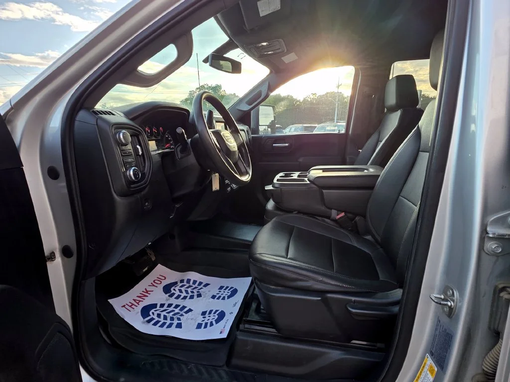 Used 2023 Silver GMC Pro image 12
