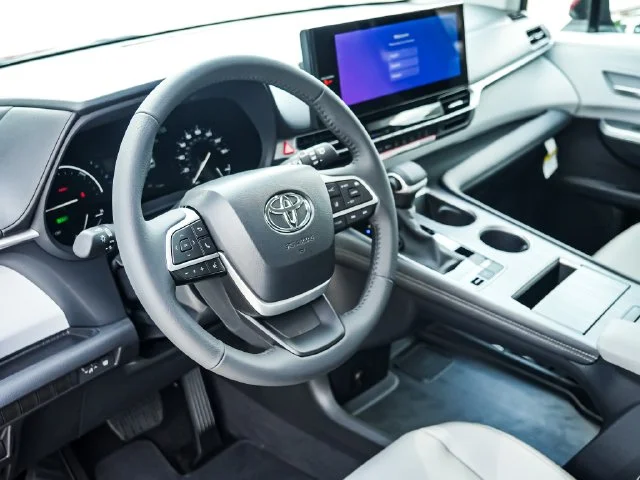 New 2026 Pearl Toyota XLE image 10