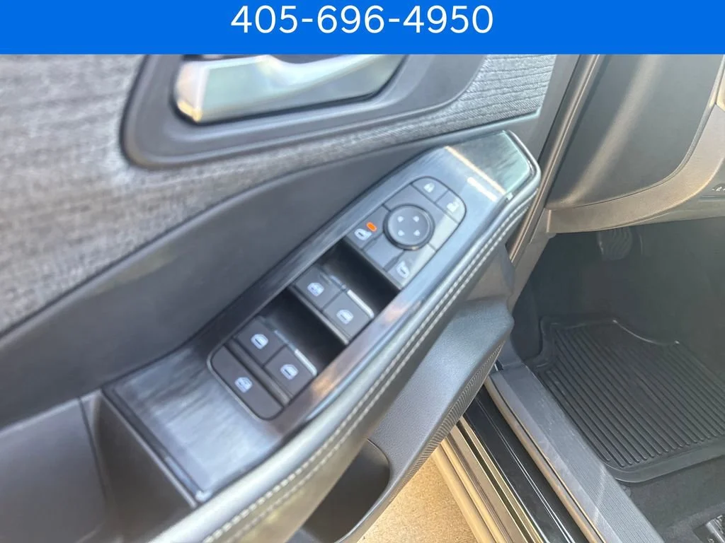 Pre-Owned 2022 Nissan Rogue SV