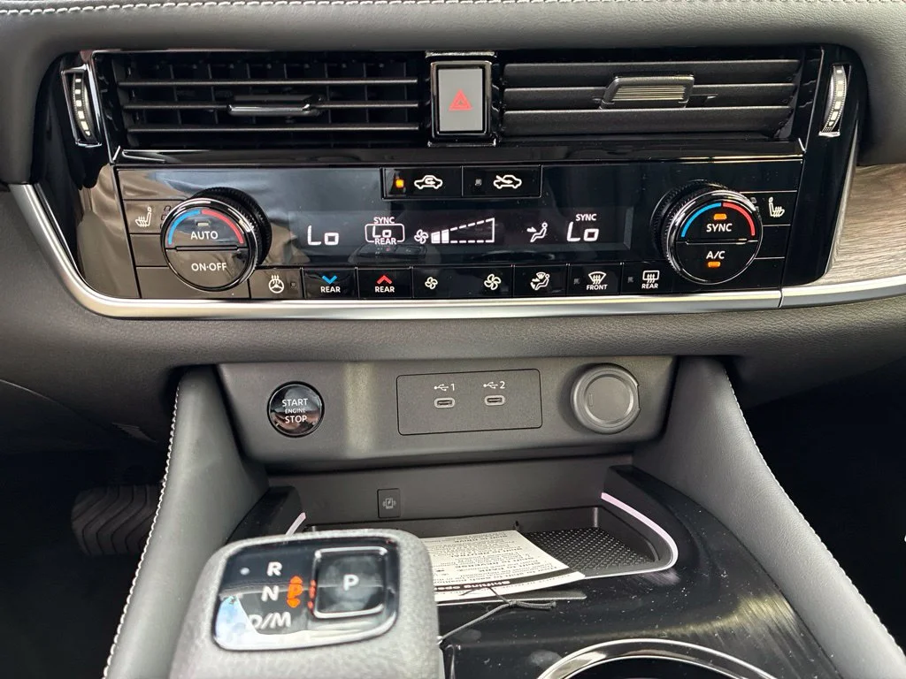 New 2026 Everest White Pearl TriCoat Nissan Platinum image 21