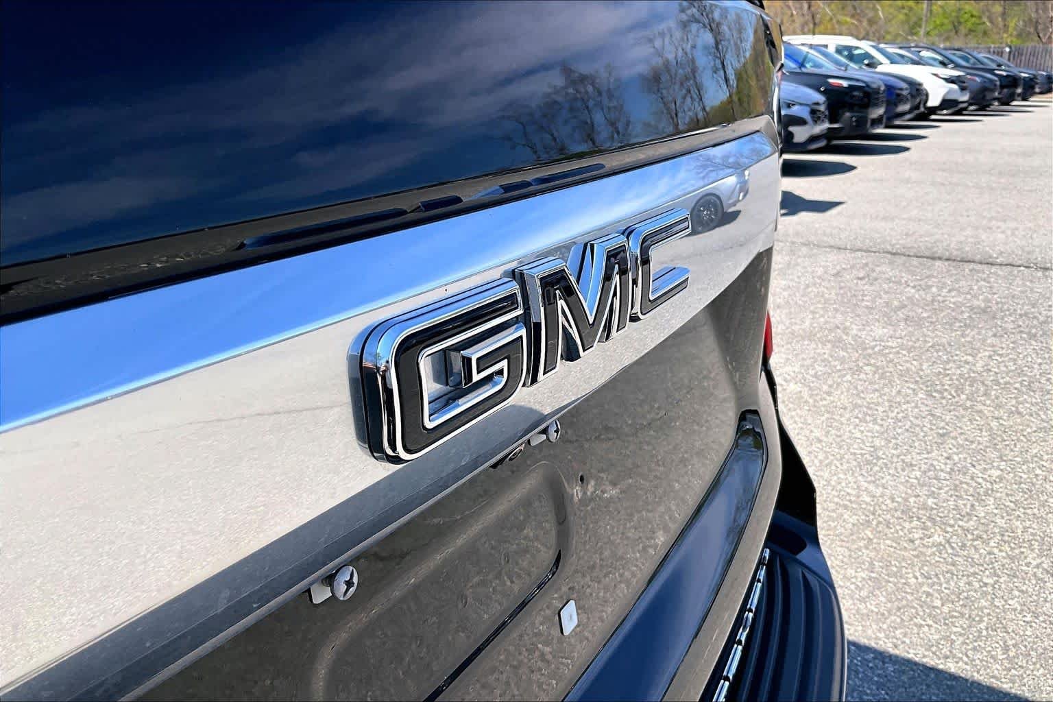 Used 2023 Onyx Black GMC Denali image 31