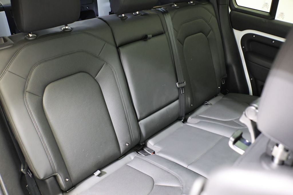 Used 2026 Fuji White Land Rover S image 46