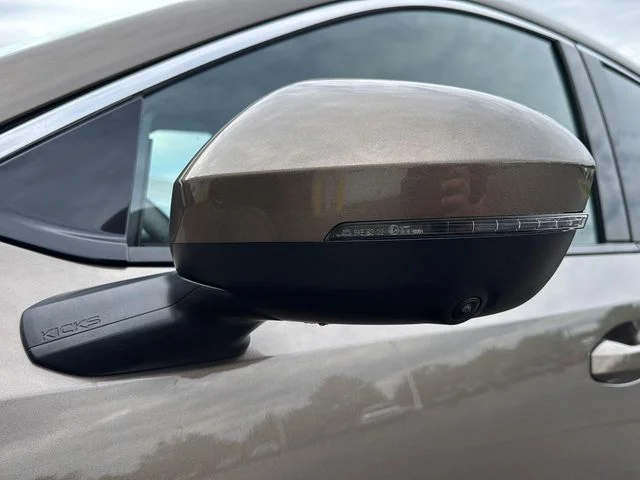 Used 2025 Brown Nissan SR image 11