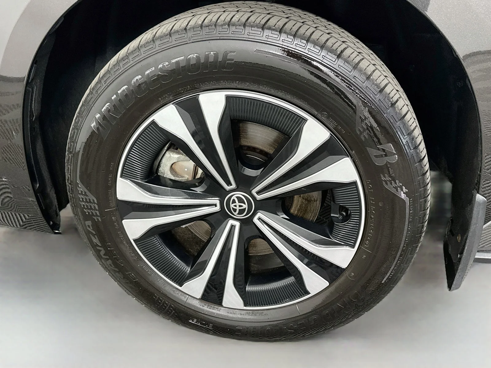 Certified Used 2023  Toyota XLE image 31