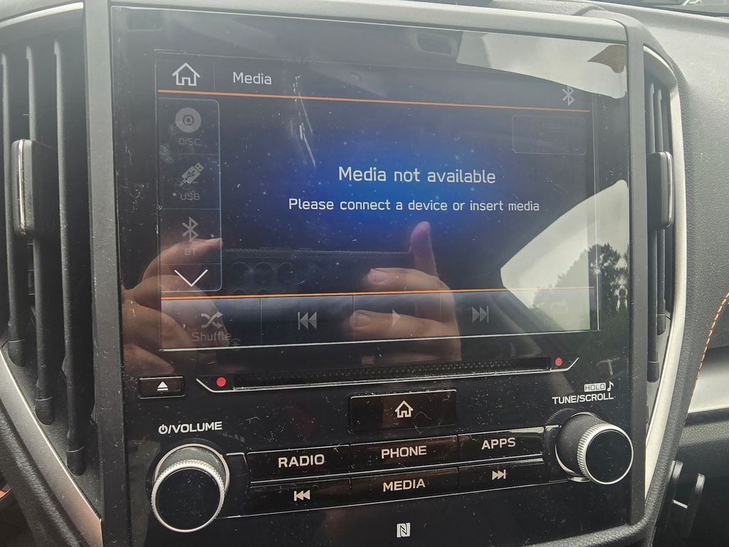 Used 2015 Silver Subaru 2.0i Limited image 19