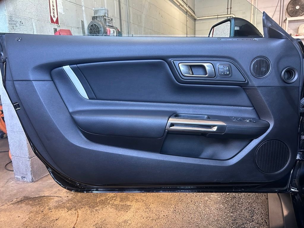 Used 2020 Shadow Black Ford Shelby GT500 image 14