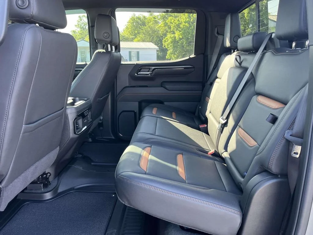 Used 2025 Sterling Metallic GMC AT4 image 13