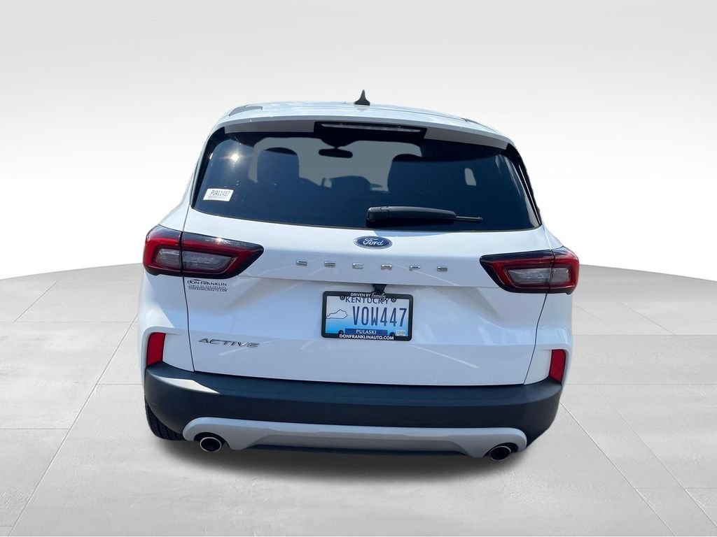 Used 2023 White Ford Active image 4