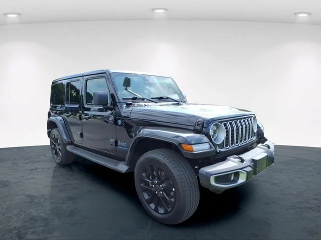 Used 2025 Black Jeep Sahara 4xe image 10