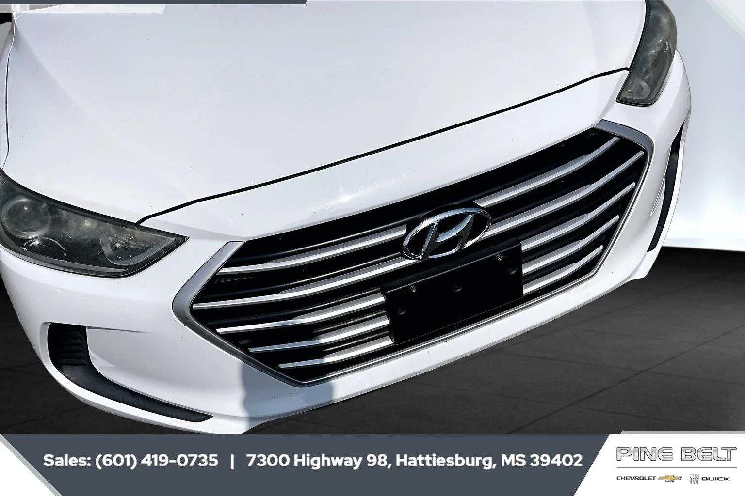Used 2017 Quartz White Pearl Hyundai SE image 20