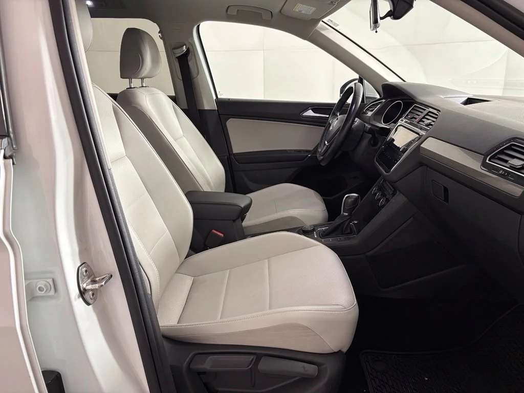 Used 2018  Volkswagen 2.0T SEL image 43