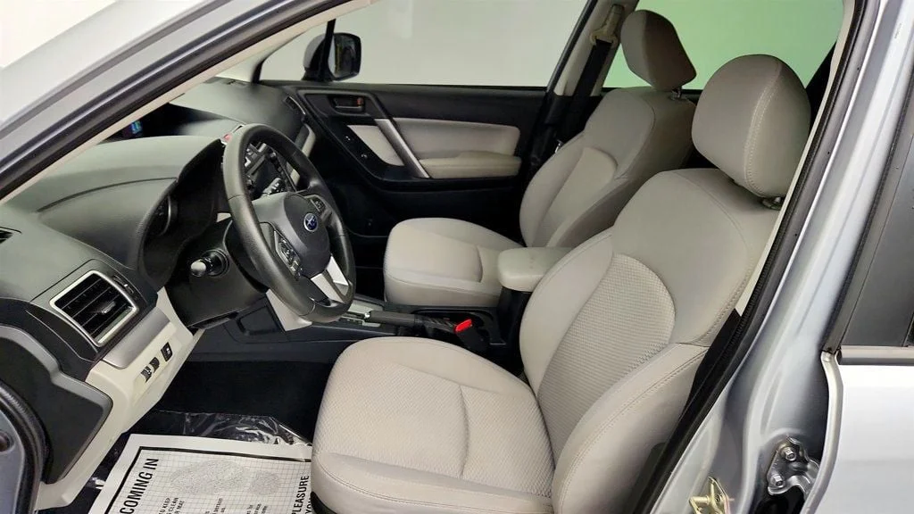 Used 2018 Ice Silver Metallic Subaru 2.5i Premium w/ All-Weather Package image 19