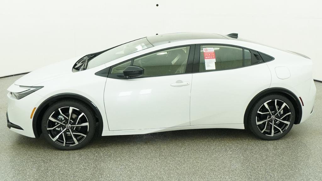 New 2026 Wind Chill Pearl Toyota XSE image 11