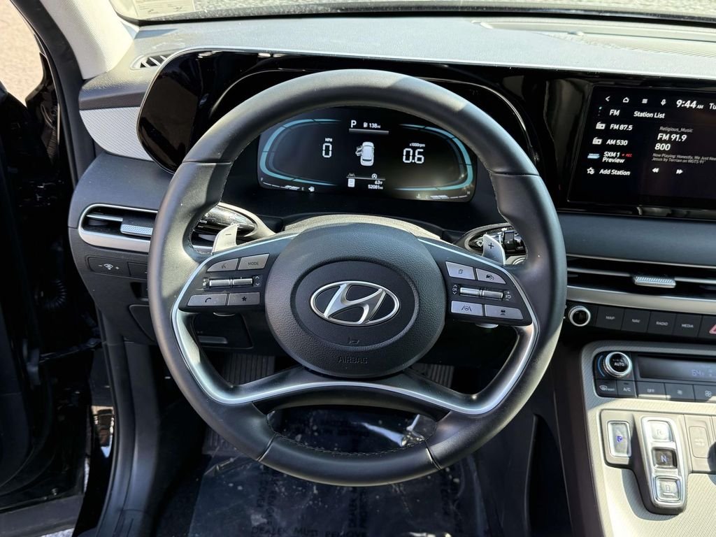 Used 2023 Black Hyundai SEL image 17