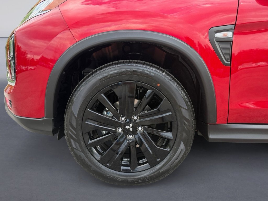 New 2026 Red Diamond Mitsubishi LE image 9