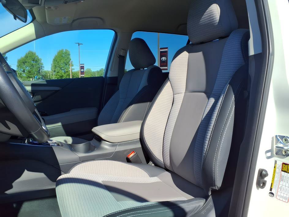 Used 2025 Crystal White Pearl Subaru Premium image 15