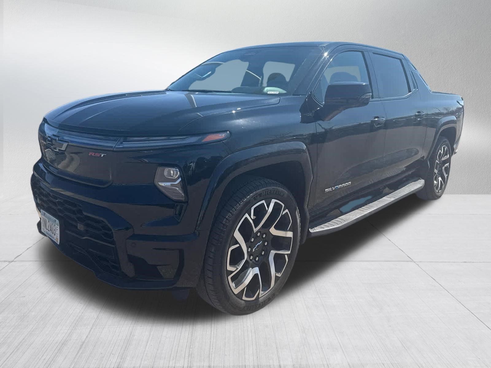 Used 2024 Chevrolet Silverado EV RST with VIN 1GC40ZEL1RU300323 for sale in Brooklyn Center, MN